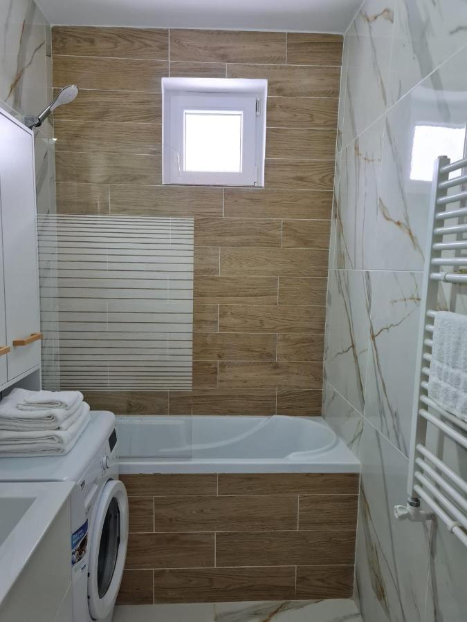 Dddd Apartament Cavnic Esterno foto