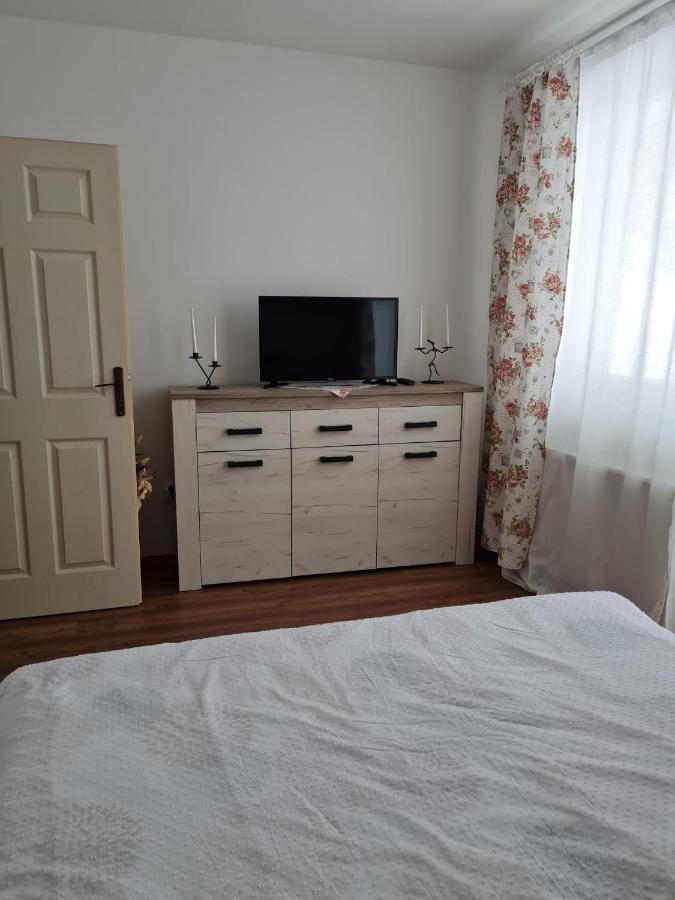 Dddd Apartament Cavnic Esterno foto