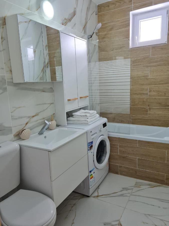 Dddd Apartament Cavnic Esterno foto